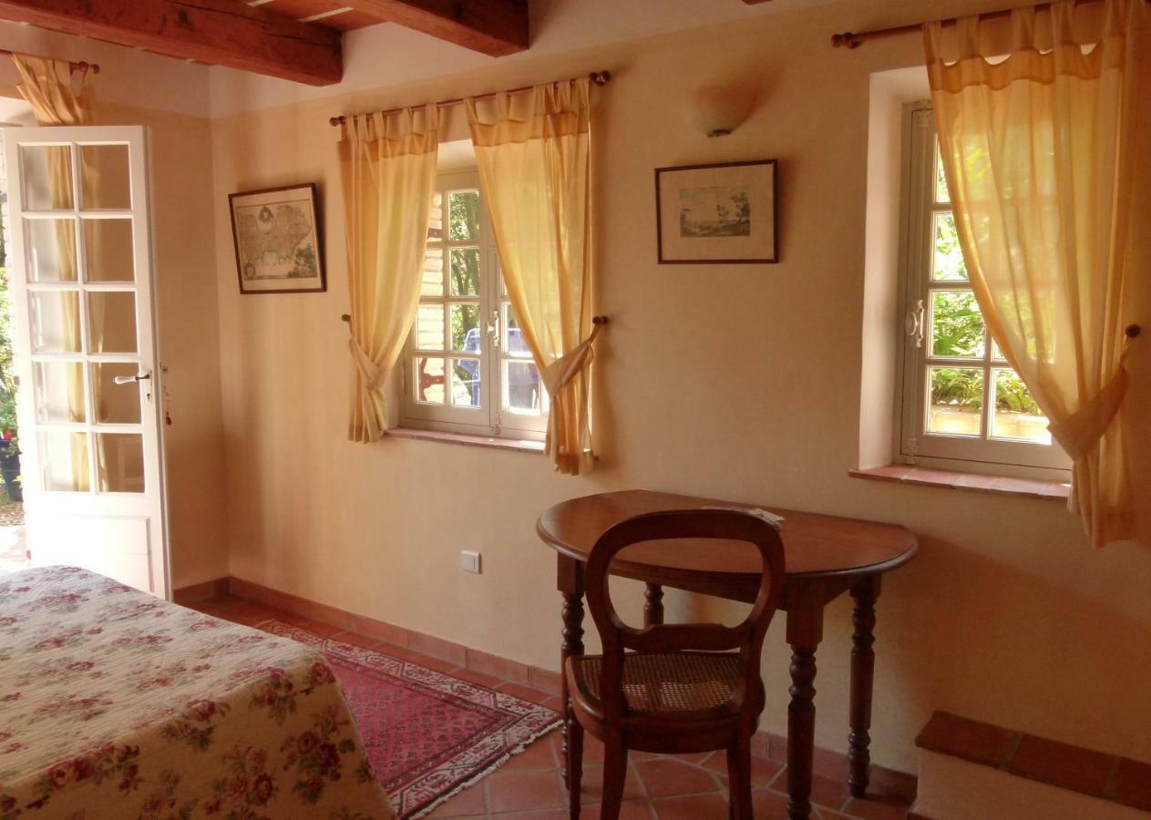 Bed and Breakfast Le Bastidon Saint-Michel Sainte-Maxime Esterno foto